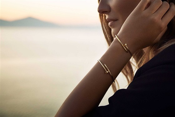 KIT7a24f6_18_09_Cartier_Juste_un_Clou_Mood_008